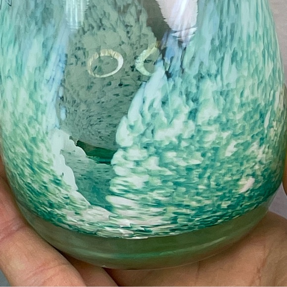 Handblown in Scotland Christal Glass Vase - Picture 7 of 7